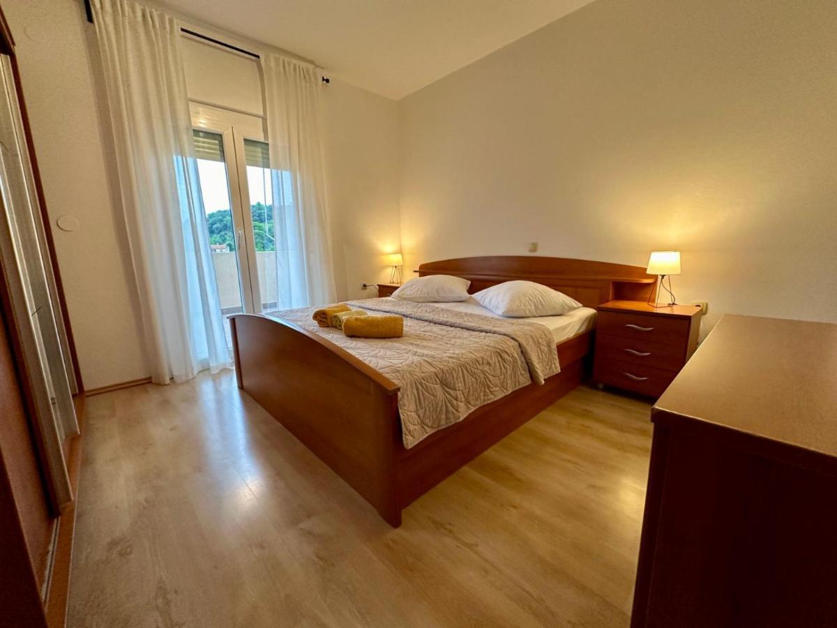 Dujam Apartment *